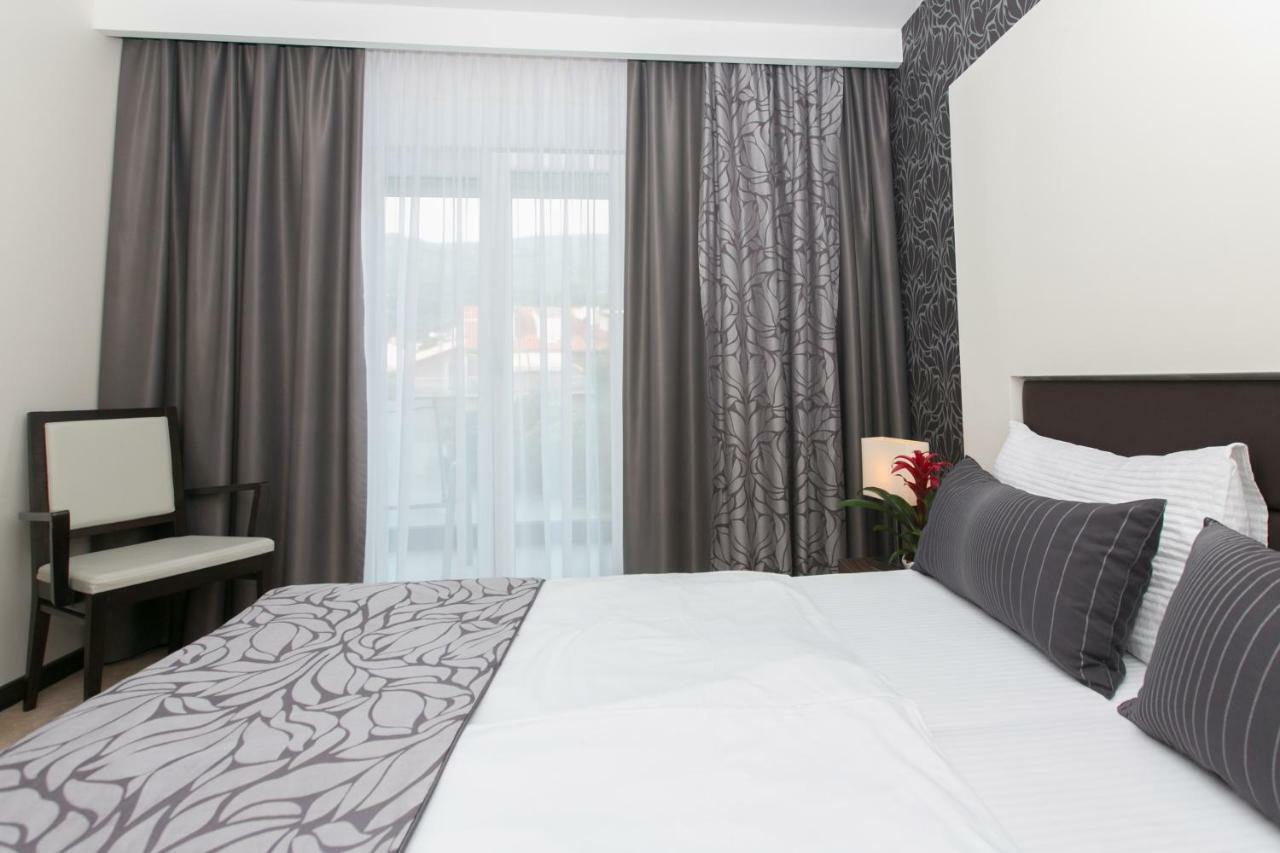 Beach Hotel Split Подстрана Экстерьер фото
